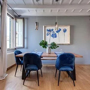 https://mamo-florence-san-marco-apartment.it-tuscanyhotel.com